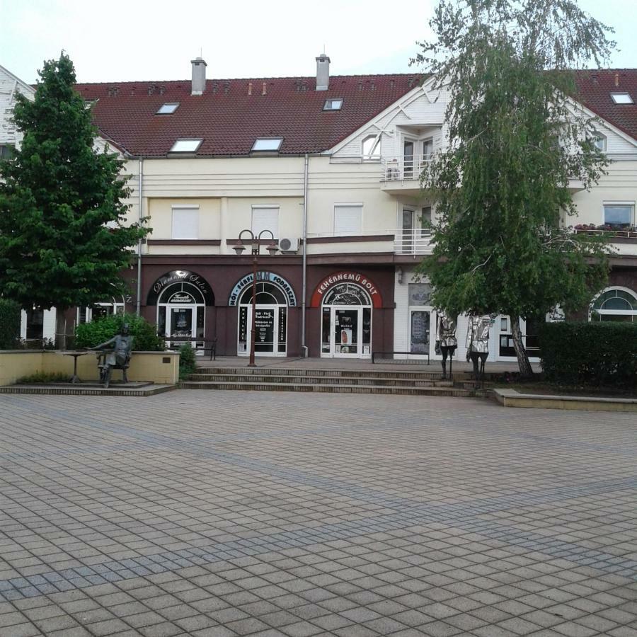 Mary Apartment Siófok Exteriör bild